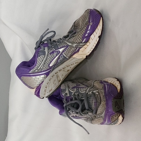 Brooks Addiction Mogo DNA Sneakers Purple Silver Size 8 Wide GUC - Picture 1 of 12